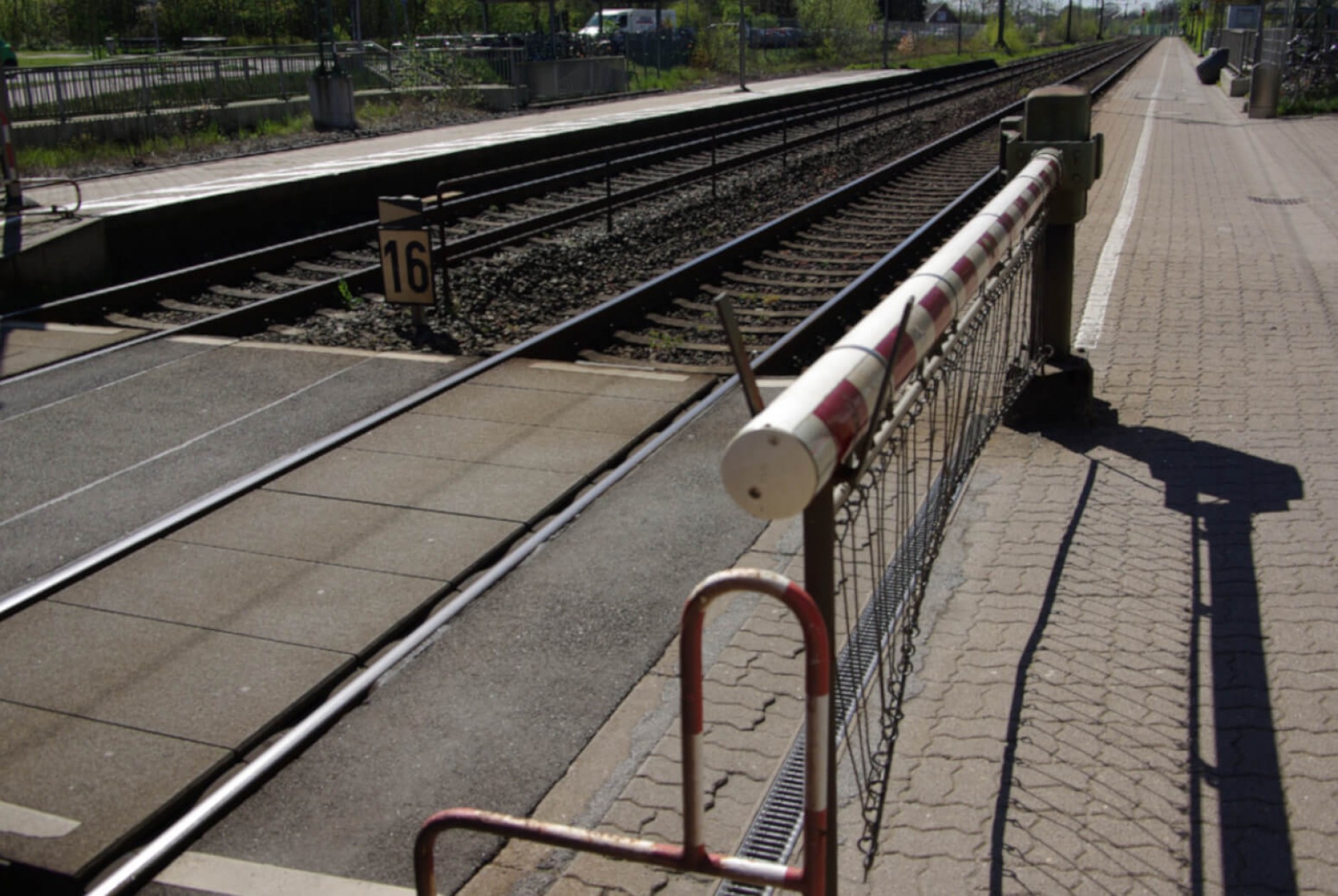 Der beschrankte Bahnübergang am Bahnhof Bargteheide wird zurückgebaut